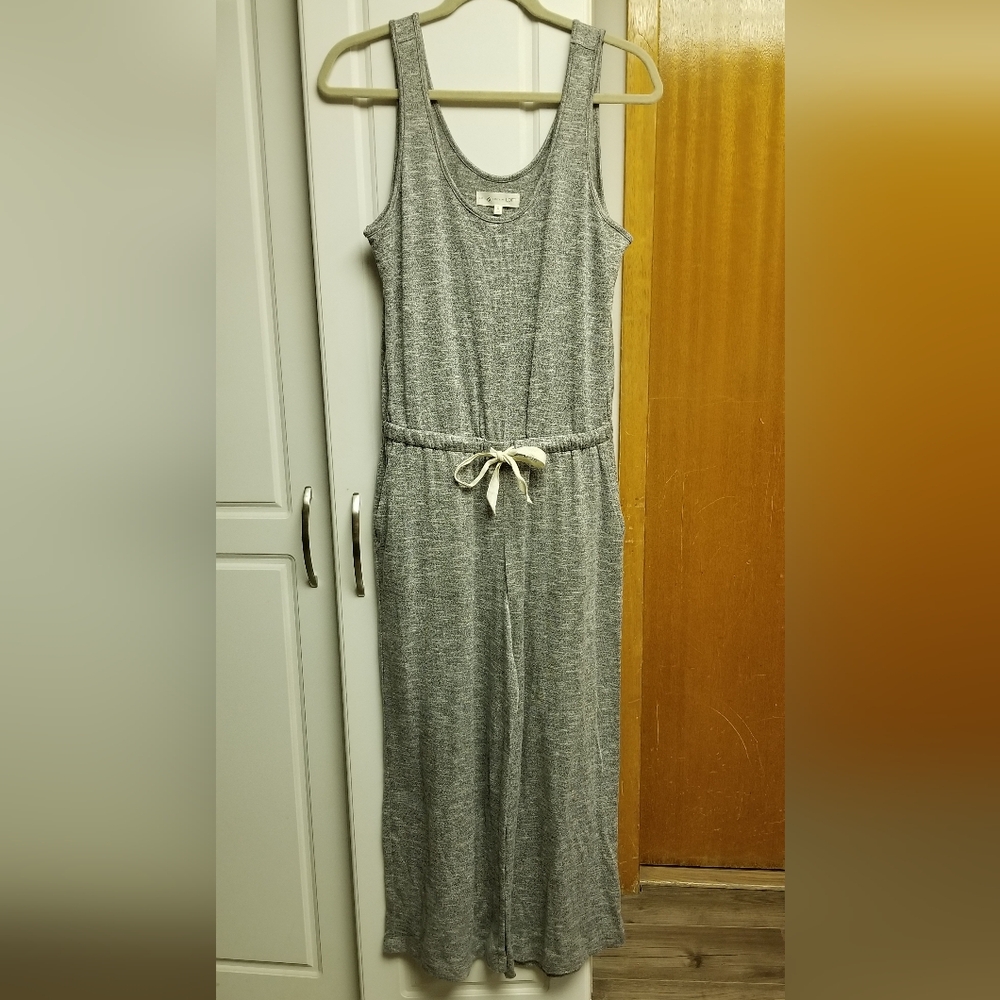 🍁🌺Lou & Grey from the LOFT heathered tank jumpsuit with elasticized tied waist